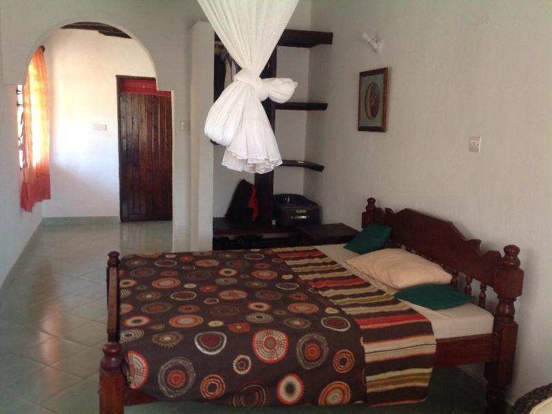 Queen K Cottages Watamu At Chrystal Homes Екстер'єр фото